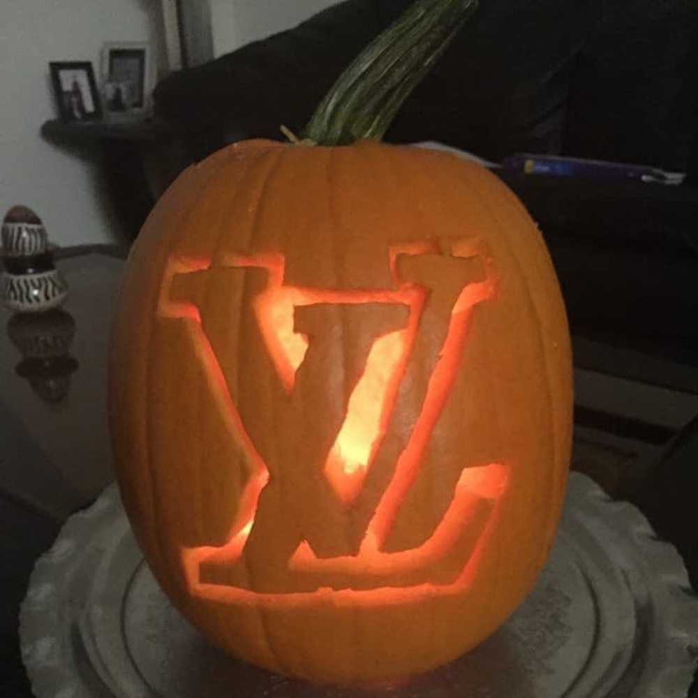 Meet your Posher, Elena